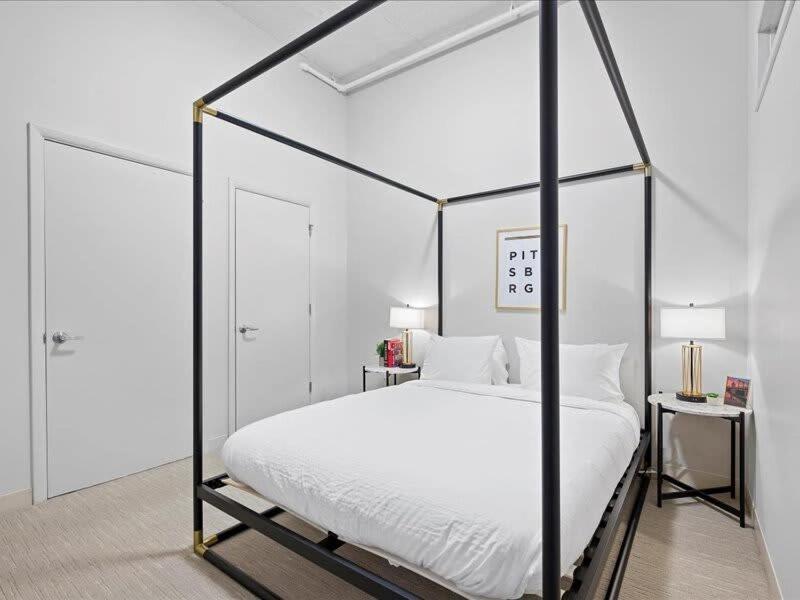 Cozysuites Roomy 1Br, Downtown 피츠버그 외부 사진