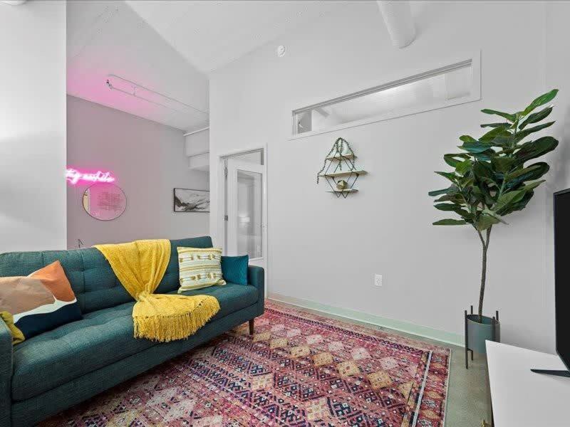 Cozysuites Roomy 1Br, Downtown 피츠버그 외부 사진