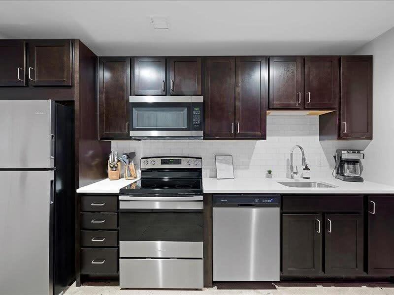 Cozysuites Roomy 1Br, Downtown 피츠버그 외부 사진