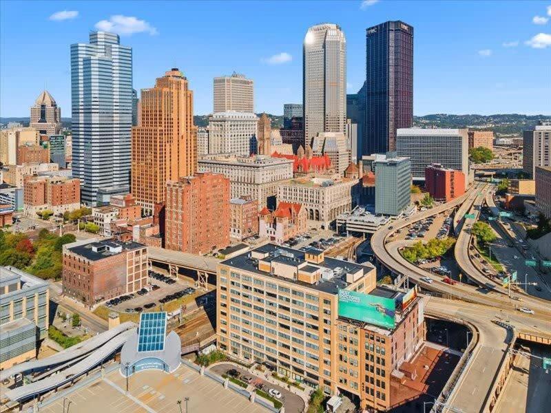 Cozysuites Roomy 1Br, Downtown 피츠버그 외부 사진